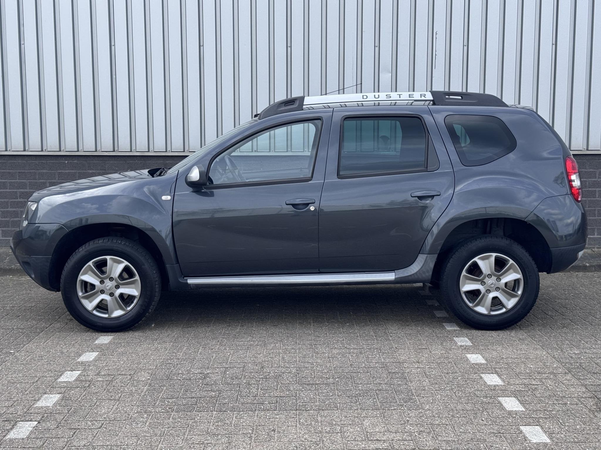 Dacia Duster 1.2 TCe 4x2 Lauréate Airco | Cruise | Navigati, Auto's, Dacia, Voorwielaandrijving, Gebruikt, Euro 6, Duster