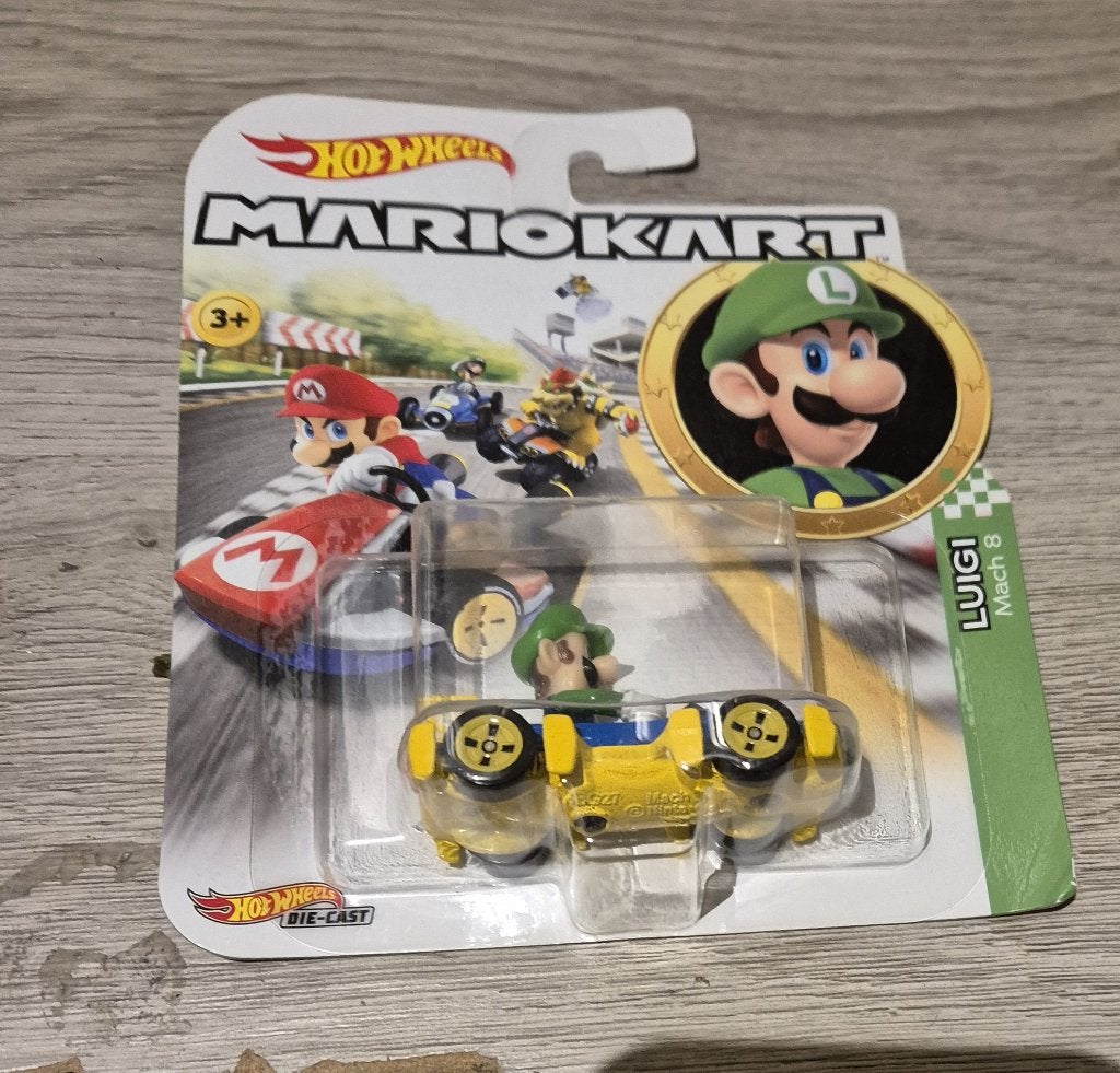 hot wheels mario kart luigi mach 8 zie foto, Ophalen of Verzenden, Nieuw, Auto