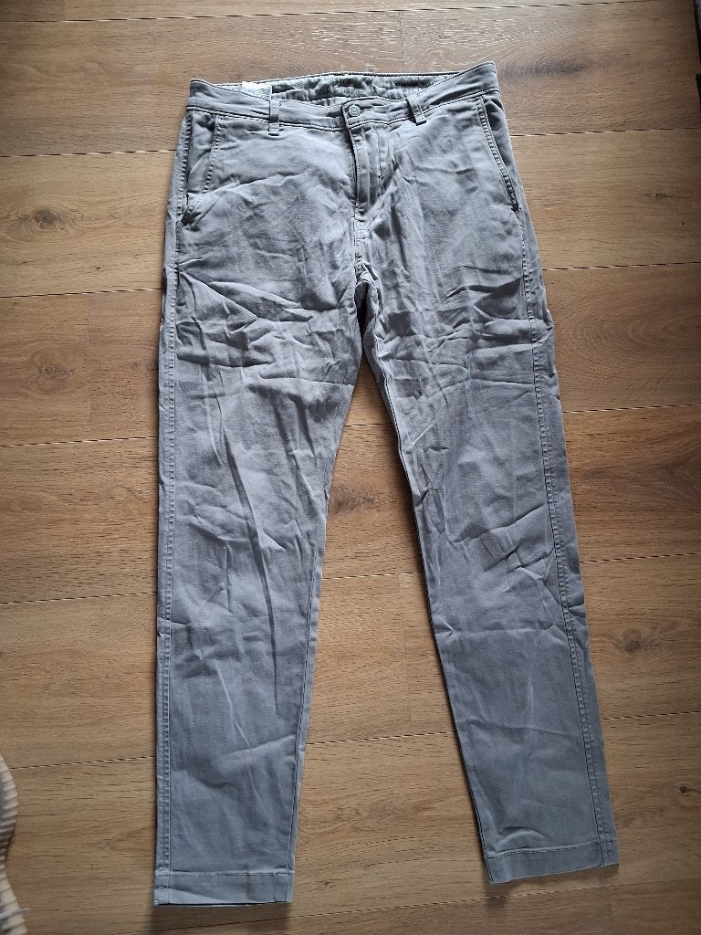 Stijlvolle Levi's Chino Grijs W32 L32, Levi's, Overige maten, Ophalen of Verzenden, Zo goed als nieuw