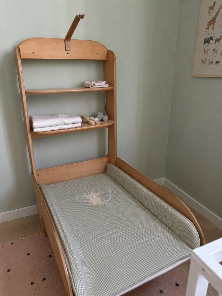 Roba wandcommode / wandverschoontafel – inklapbaar, Kinderen en Baby's, Minder dan 75 cm, 70 cm of meer, Zo goed als nieuw, Opstaande rand
