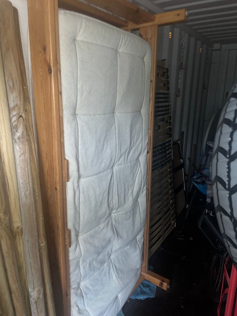 een persoonsbed met 2 matrassen en 2 lattenbodems, Ophalen, Gebruikt, 90 cm, Eenpersoons