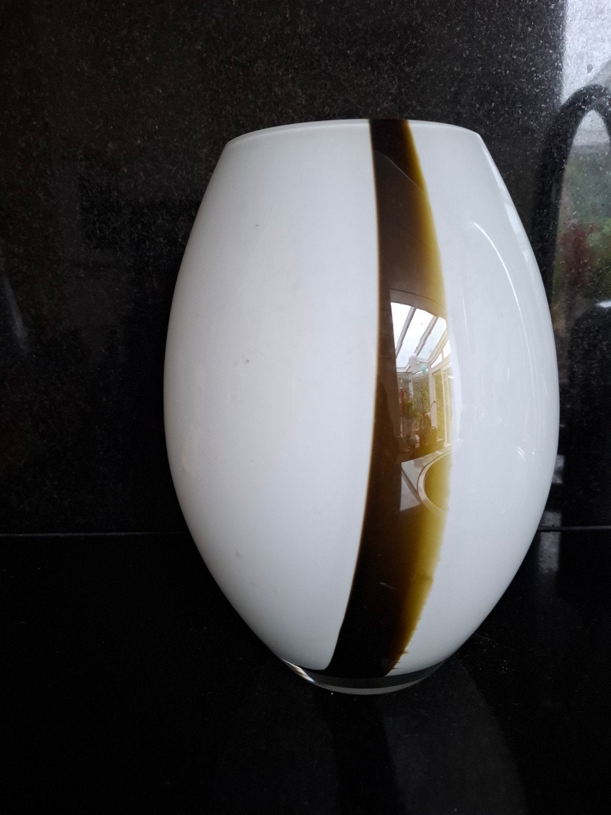 Minimalistische melkglazen vaas, 23 cm, Antiek en Kunst, Ophalen of Verzenden