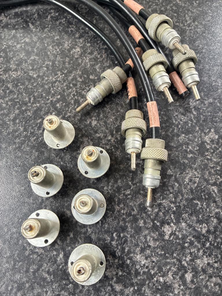 Oude connectors voor militaire set, Telecommunicatie, Zenders en Ontvangers, Ophalen of Verzenden, Zo goed als nieuw