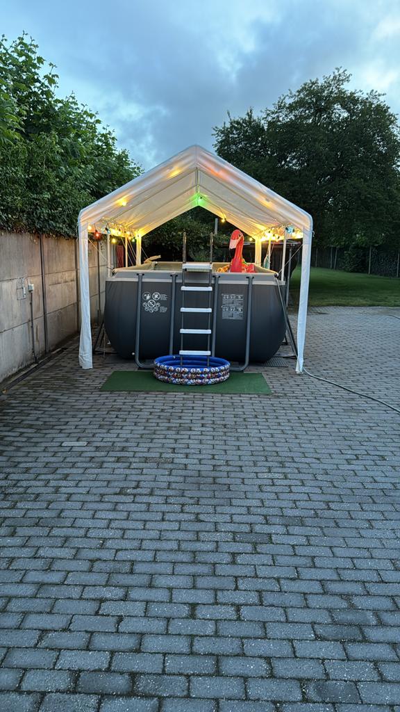 Intex Ultra XTR Zwembad 5.50 x 2.75 x 1.32, Tuin en Terras, 200 tot 300 cm, Zo goed als nieuw, Rechthoekig, Ophalen