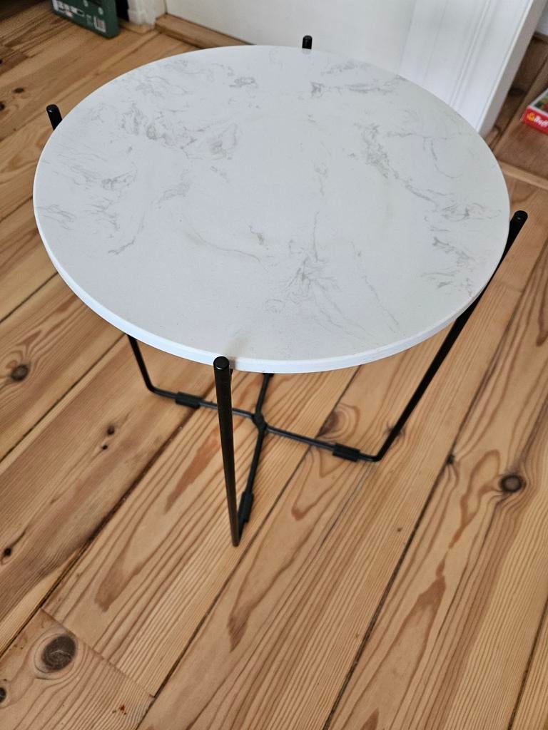 Zwart metalen onderstel met blad bijzettafel, Minder dan 55 cm, Rond, Zo goed als nieuw, Ophalen