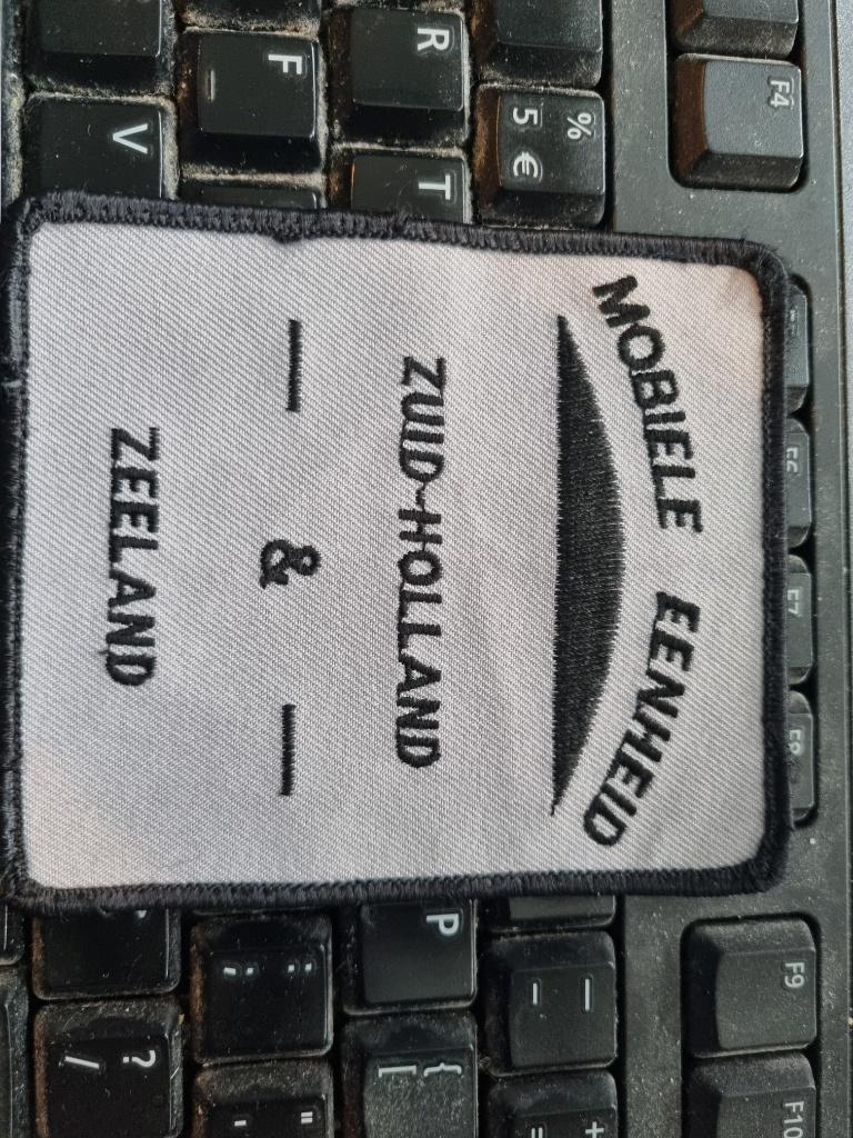Mobiele Eenheid Zuid-Holland Zeeland Politie (GP), Verzamelen, Militaria | Algemeen, Ophalen of Verzenden, Overige soorten, Nederland