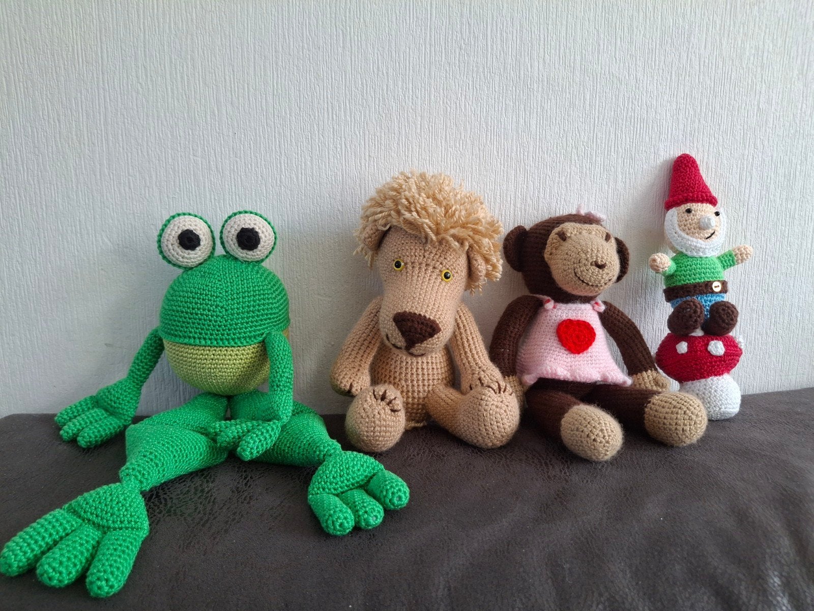 Gehaakte knuffels: leeuw, aap, kikker en kabouter, Kinderen en Baby's, Speelgoed | Knuffels en Pluche, Handgemaakt, Ophalen of Verzenden