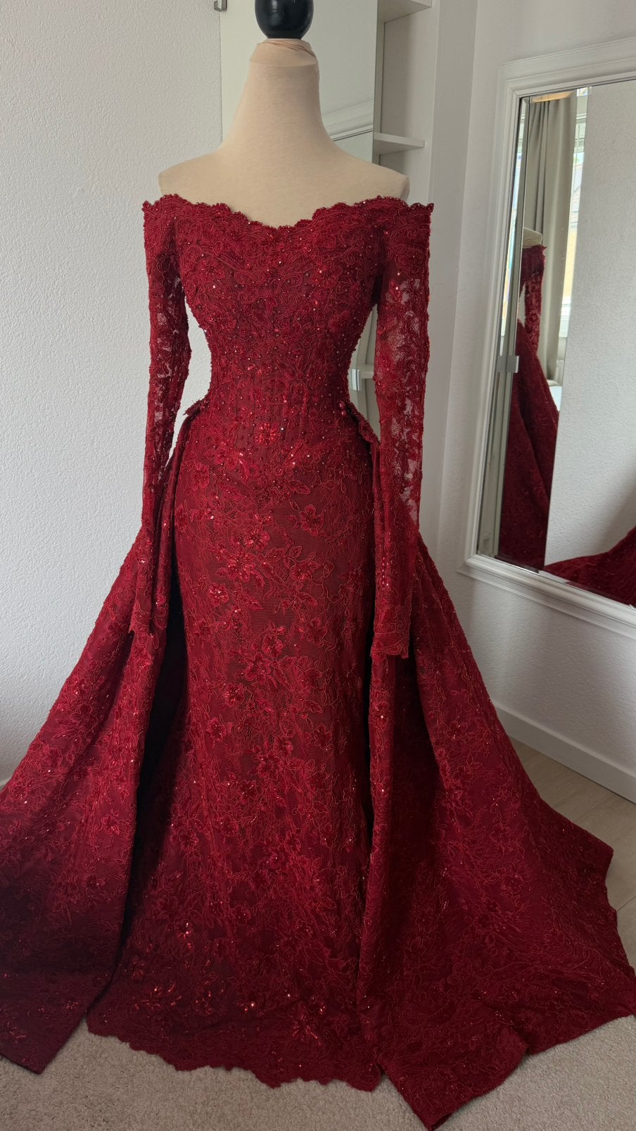 Off-shoulder henna jurk, Kleding | Dames, Maat 38/40 (M), Ophalen of Verzenden, Zo goed als nieuw, Rood
