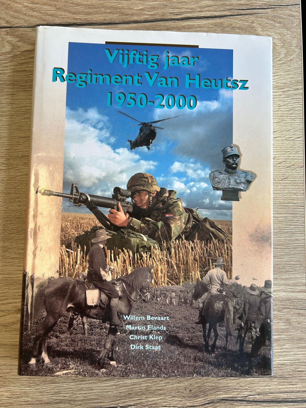 Vijftig jaar Regiment Van Heutsz 1950-2000, Boeken, Ophalen of Verzenden, 1945 tot heden, Zo goed als nieuw, Landmacht