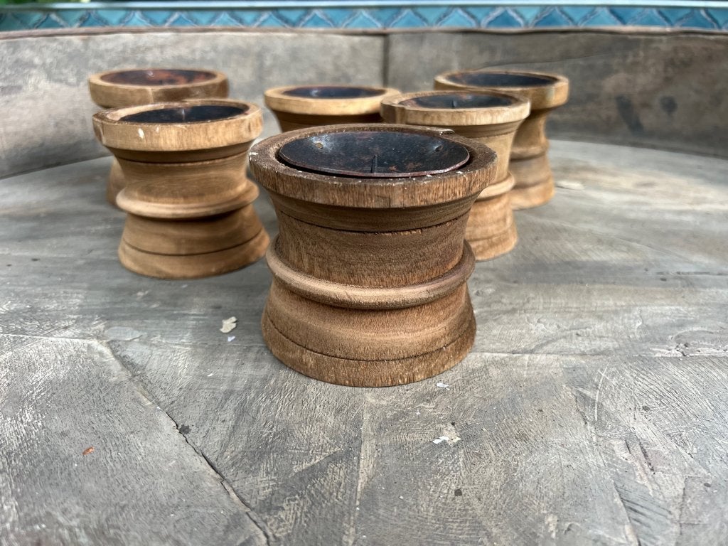 Indiase houtsnijwerk kandelaar India handwerk India, Huis en Inrichting, Woonaccessoires | Kandelaars en Kaarsen, Verburgt Vintage