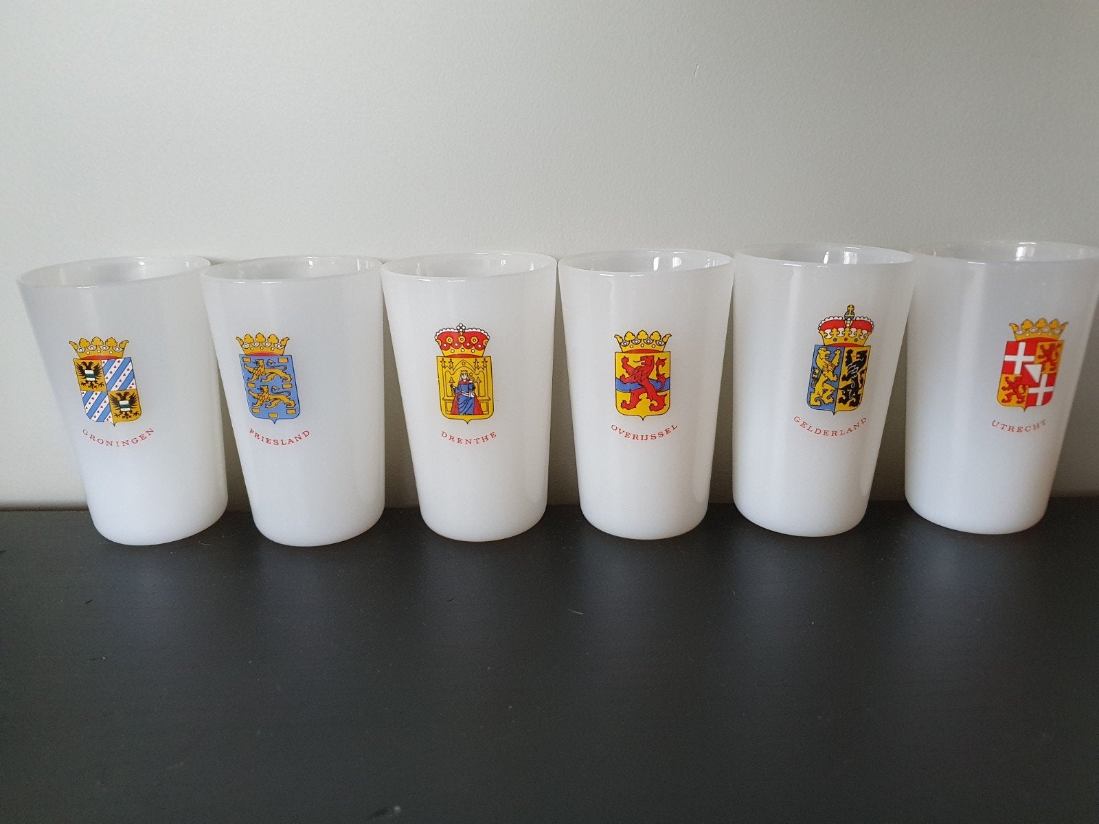 Complete set van 12 melkglazen provinciewapens Nutricia, Ophalen of Verzenden, Zo goed als nieuw, Overige typen