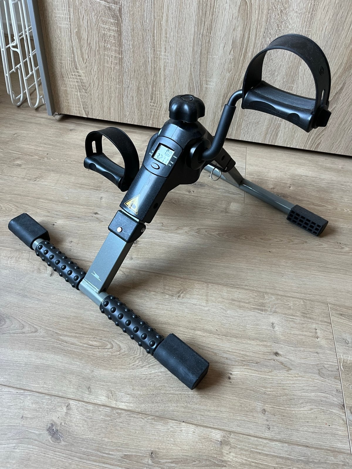 Mini Hometrainer - Compact en Draagbaar, Ophalen, Zo goed als nieuw, Armen, Overige typen