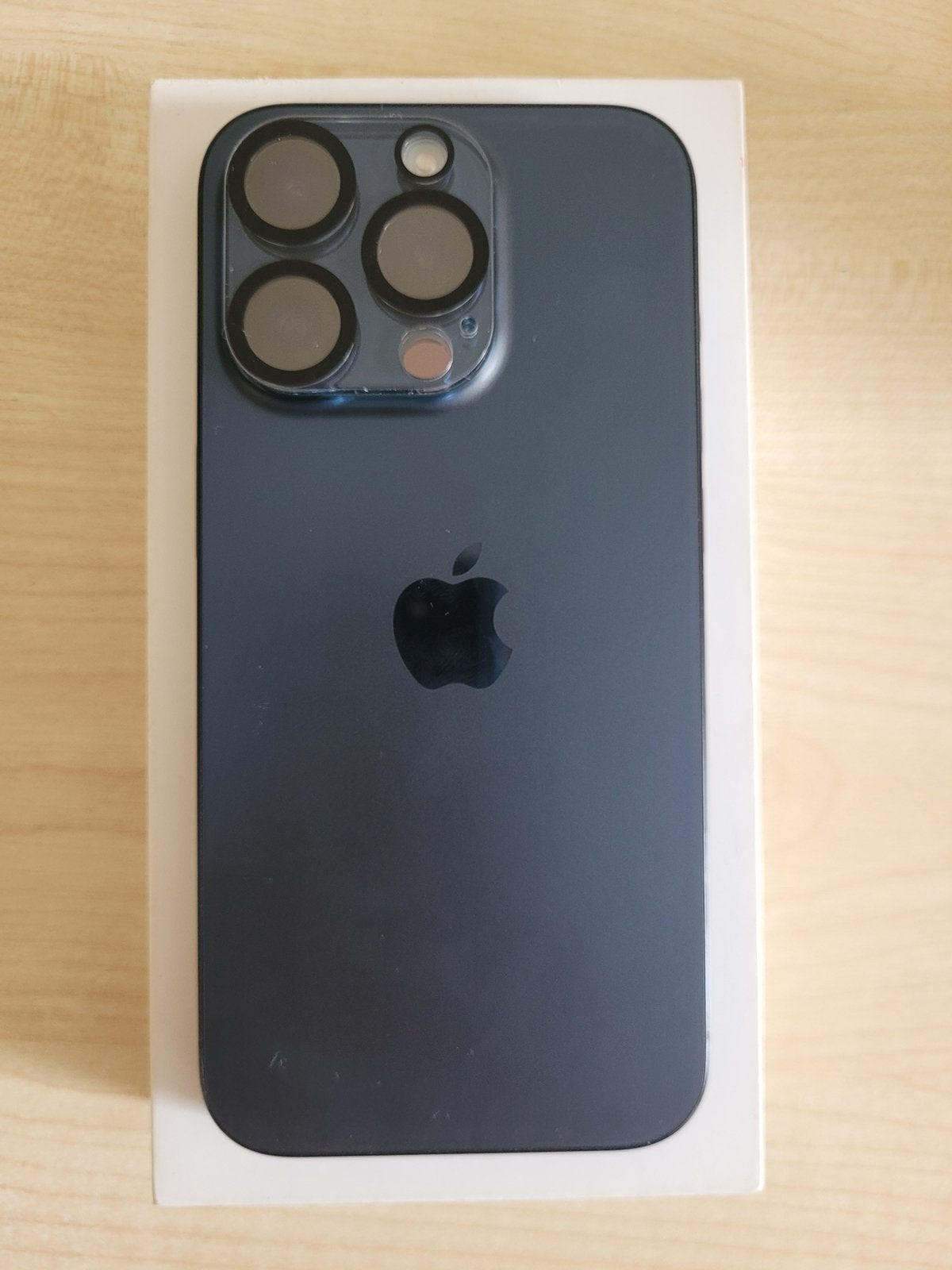 Selling iPhone 15 Pro 256 GB in Excellent Condition, Blauw, Zo goed als nieuw, 87 %, Zonder simlock