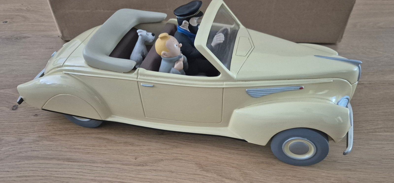 Kuifje beeld Lincoln Zephyr Aoutcheff V3 no Fariboles Leblon, Ophalen of Verzenden, Kuifje, Zo goed als nieuw, Beeldje of Figuurtje