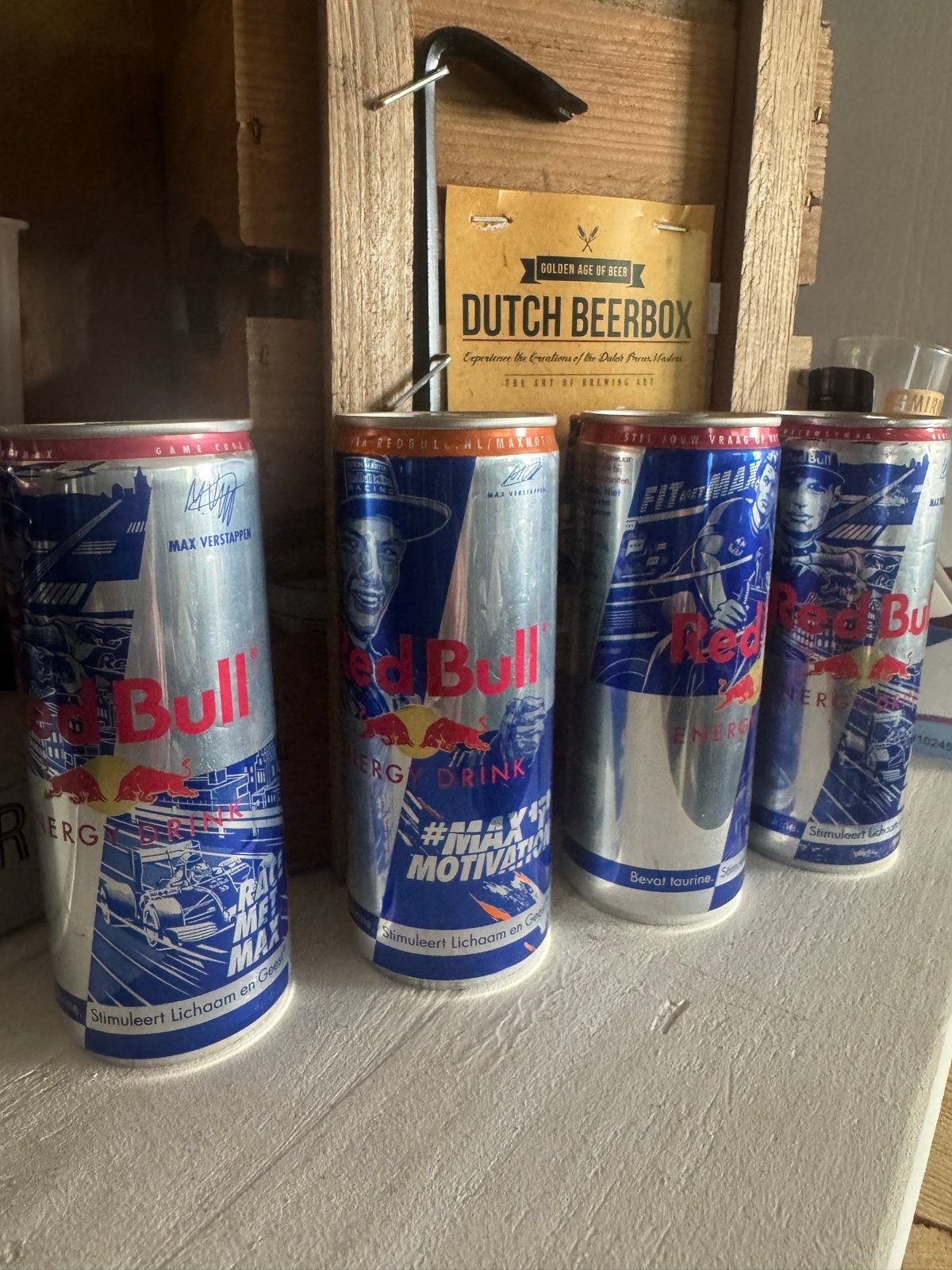 Red Bull blikjes - Max Verstappen editie (volle blikjes), Ophalen of Verzenden, Nieuw, Verpakking
