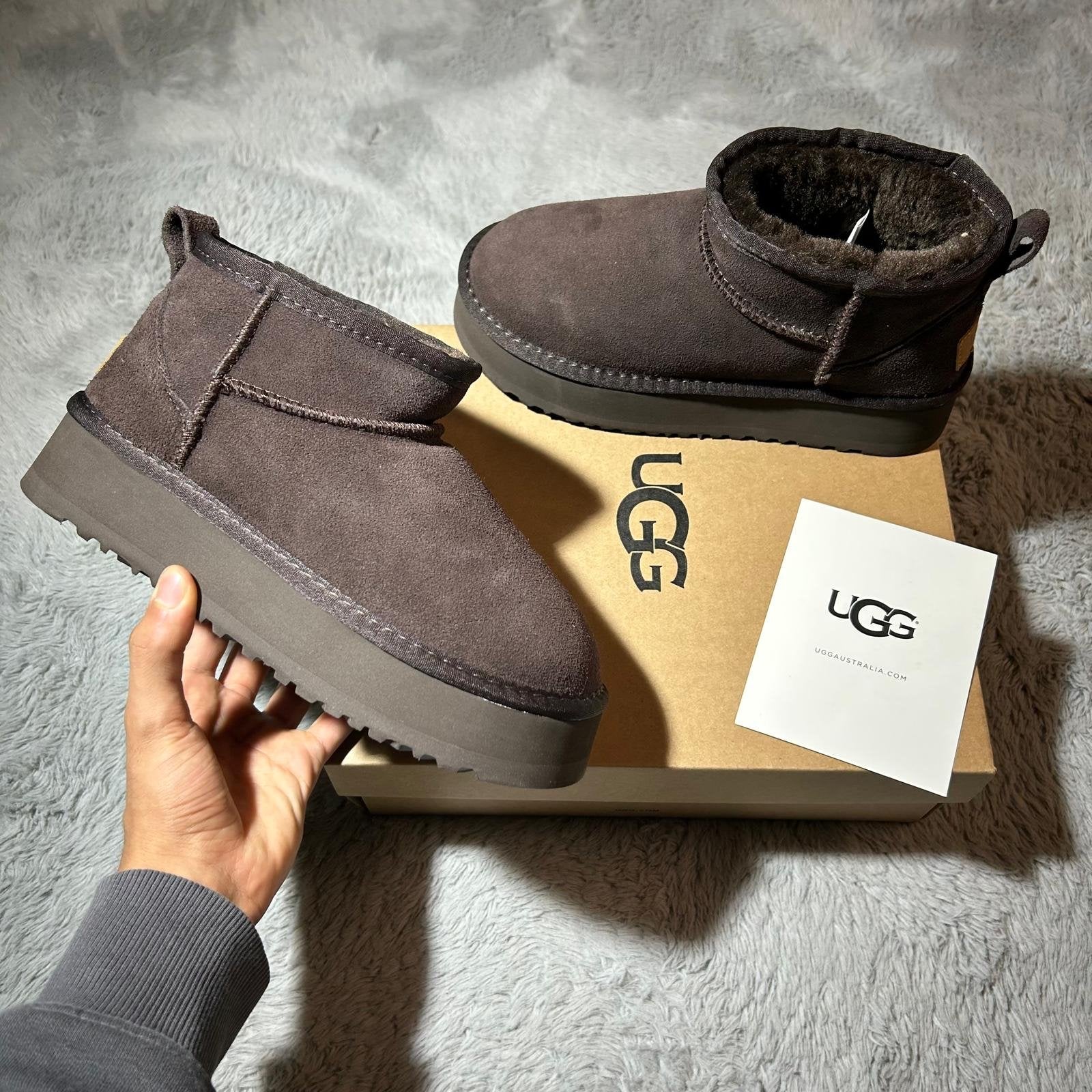 UGG Platform - Maat 38 1+1 gratis, Bruin, Lage of Enkellaarzen, Nieuw, Ophalen of Verzenden