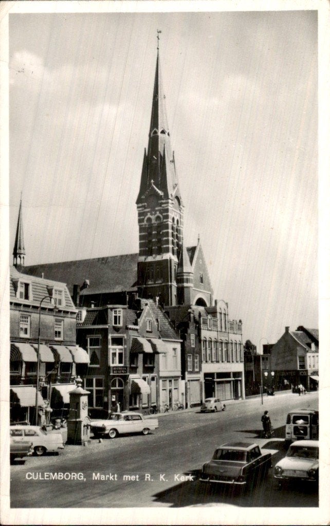 Culemborg - R.K. Kerk - Markt, Ophalen of Verzenden, 1960 tot 1980, Gelopen, Gelderland