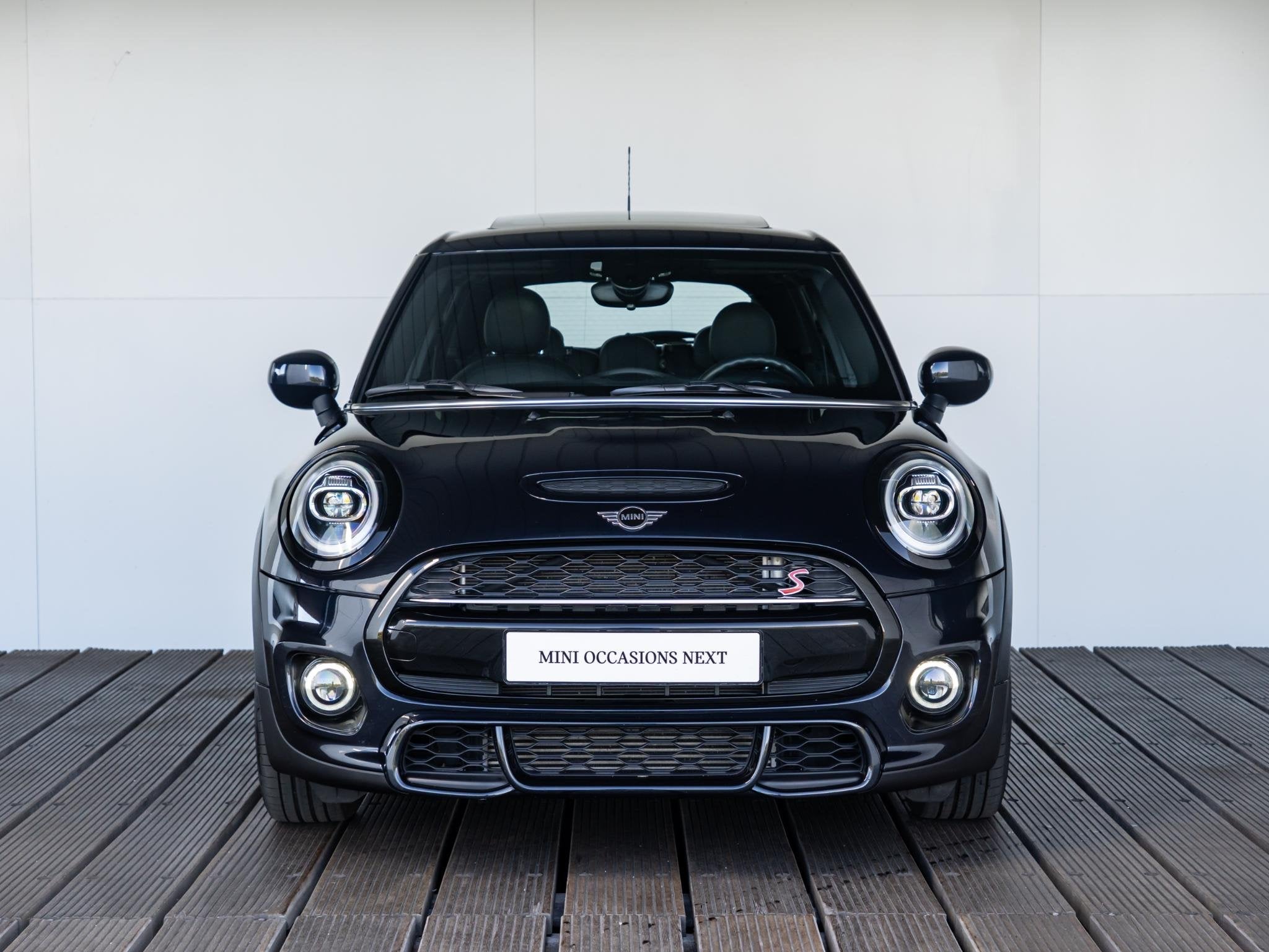 MINI 5-deurs Cooper S | John Cooper Works Uitvoering | 17" L, 1998 cc, Stof, Gebruikt, Met garantie (alle)