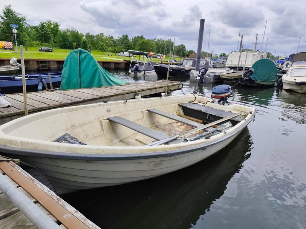 Goede Yamaha 5 pk 2 takt met sloepje 3.75m, Ophalen, Gebruikt, Motor en Techniek, Motorboot