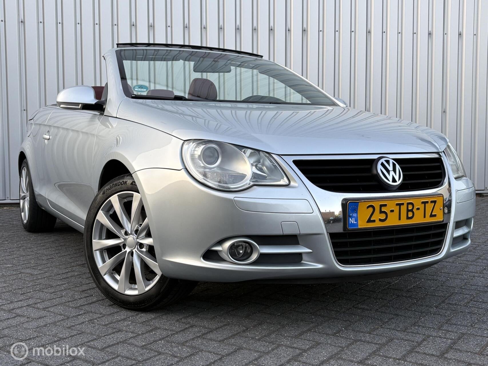 Volkswagen Eos 2.0-16v FSI | Cruise | Leder | NAP | PDC | 06, Auto's, Voorwielaandrijving, Gebruikt, 4 cilinders, 4 stoelen