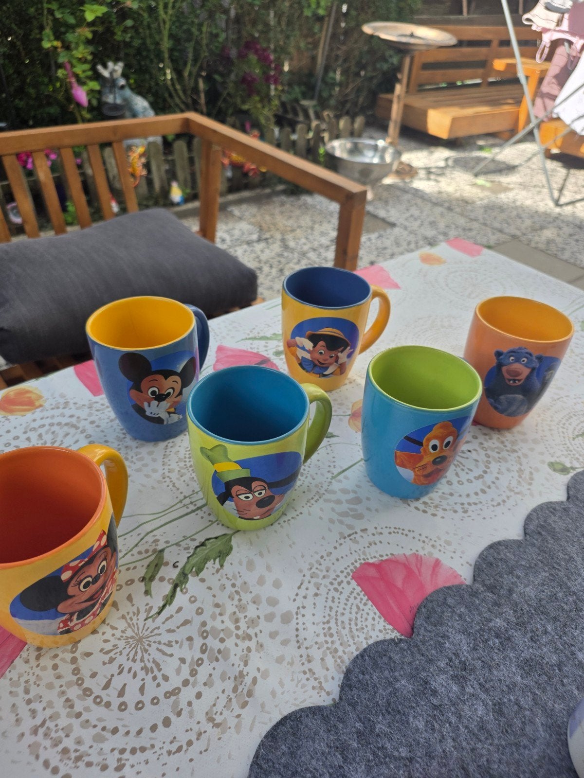 Disney mokken set - Mickey, Goofy, Pluto, Baloo, Sheriff, Ophalen, Gebruikt, Keramiek, Overige stijlen