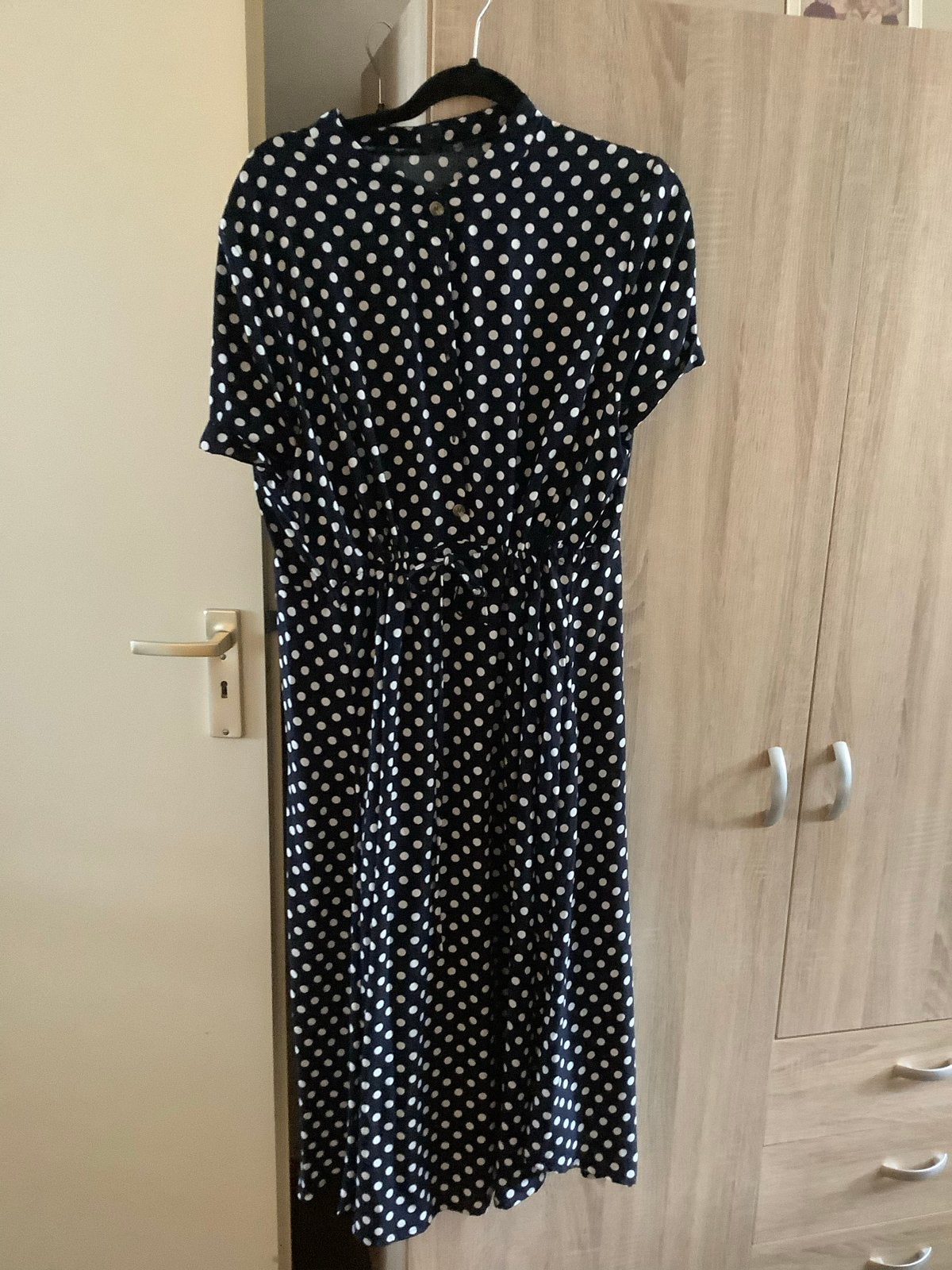 Blauw jurk met witte stippen, maat XXL, Kleding | Dames, Ophalen, Blauw, Maat 46/48 (XL) of groter, Nieuw
