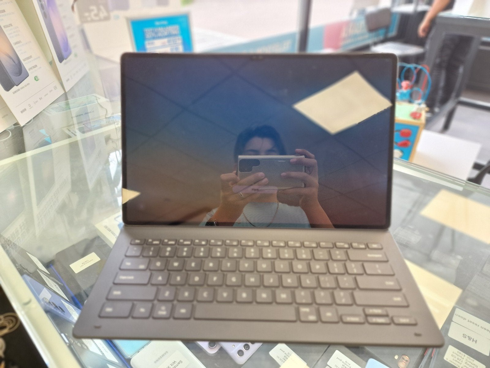 Galaxy tab s9 ultra + hoesje book cover, zwart.