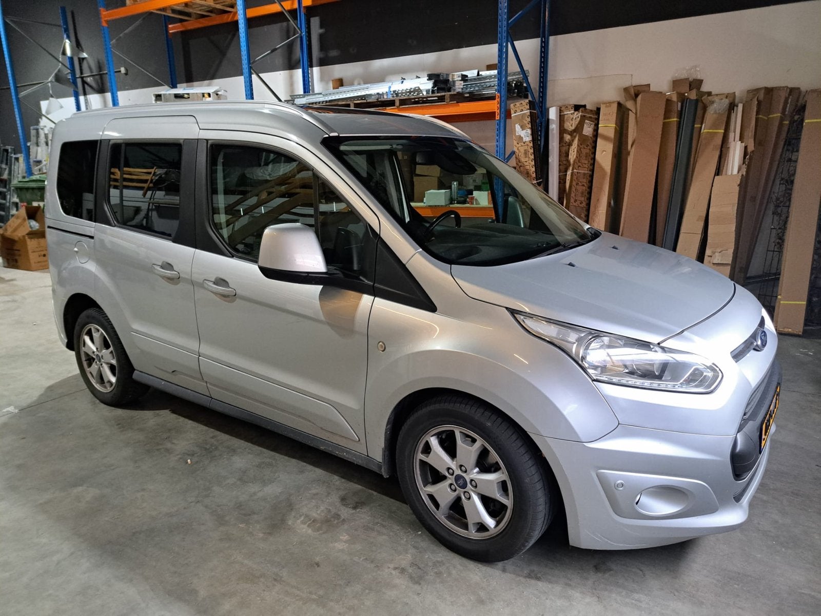 Ford Tourneo Connect 1.0 73KW 2016 Grijs, Auto's, Voorwielaandrijving, Stof, Zwart, Handgeschakeld