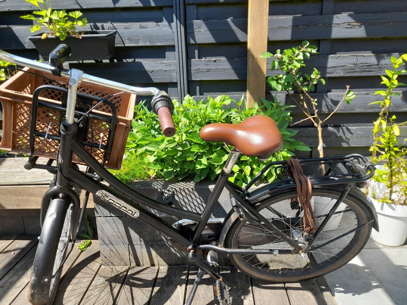 Popal fiets 24 inch met krat - Goede staat, Terugtraprem, Gebruikt, Versnellingen, Ophalen