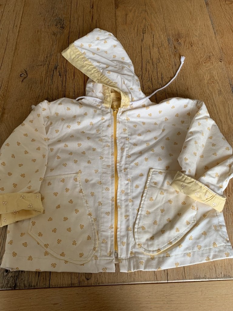 Babyjasje met broekje maat 68, Kinderen en Baby's, Ophalen of Verzenden, Zo goed als nieuw, Meisje, Setje