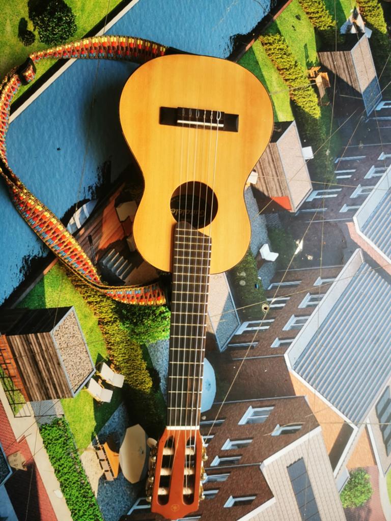 Les gitaar Yamaha Guitalele GL1 -Compacte gitaar/reisgitaar, Muziek en Instrumenten, Snaarinstrumenten | Gitaren | Akoestisch