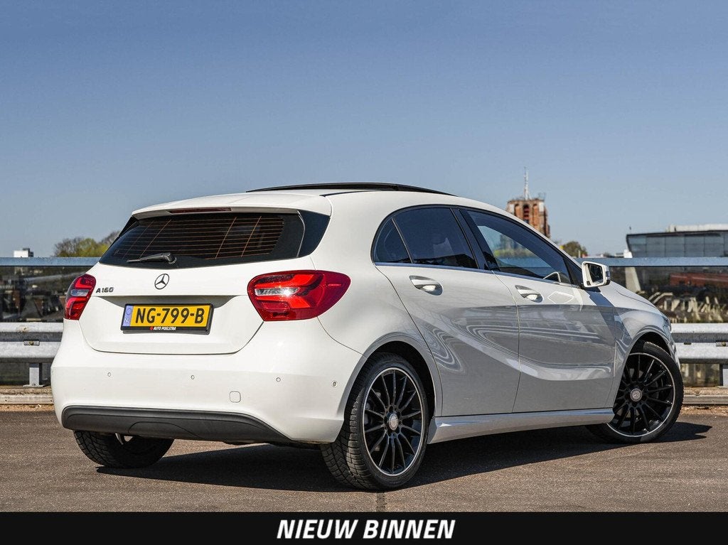 Mercedes-Benz A-klasse 180 Lease Edition Plus | Panoramadak, Auto's, Voorwielaandrijving, Gebruikt, 4 cilinders, Leder en Stof