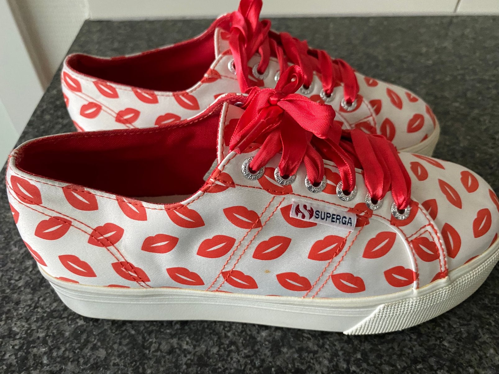 Superga -Lizzy van der Ligt Sneakers - Maat 39, nieuwstaat, Wit, Ophalen of Verzenden, Sneakers of Gympen, Zo goed als nieuw