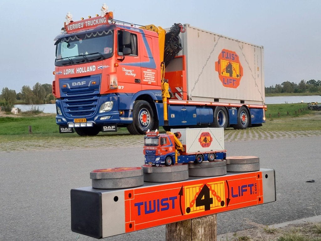 WSI Verweij Trucking Lopik, auto 97 met container, 1:32 tot 1:50, Nieuw, Truck, Ophalen