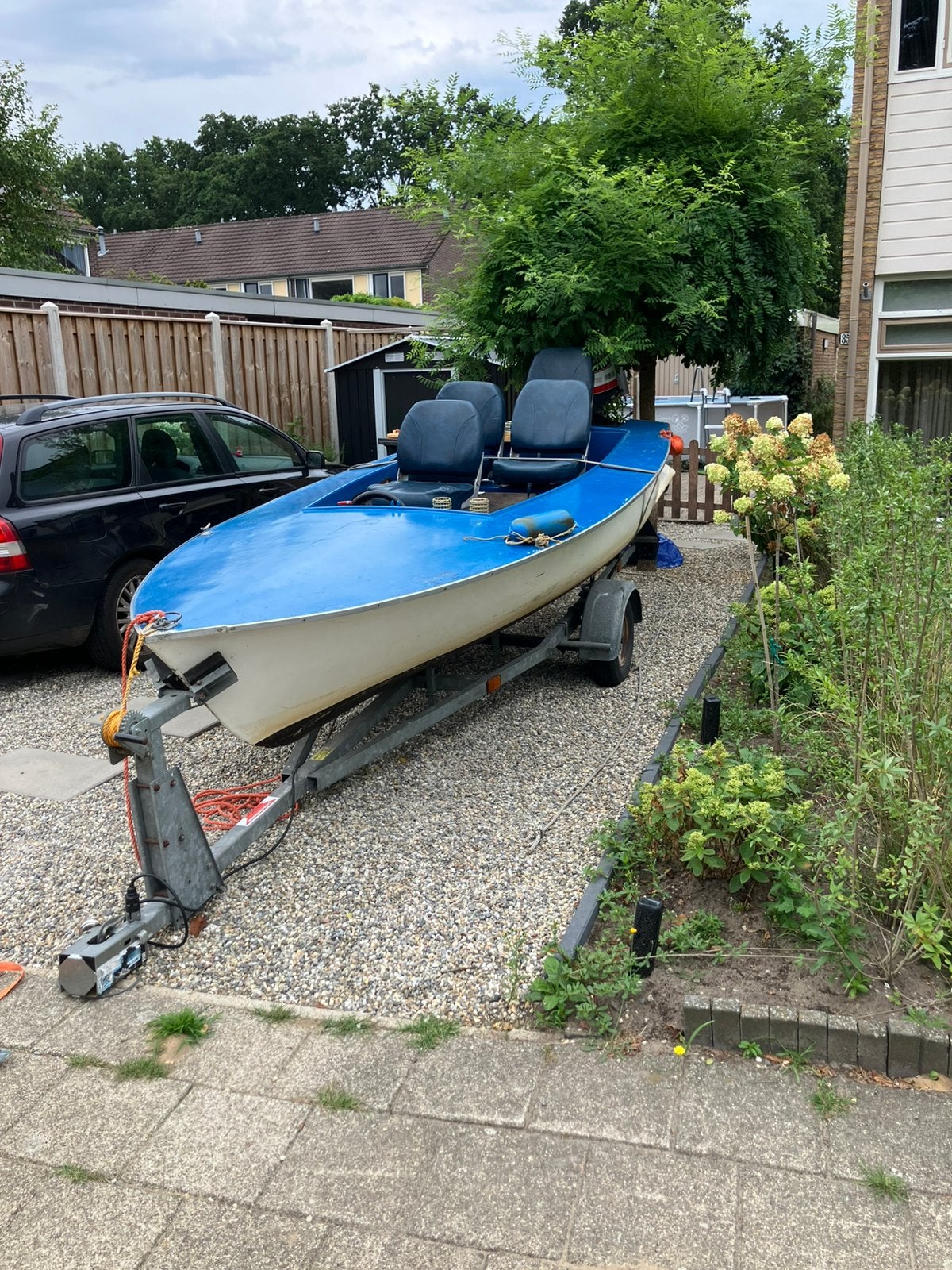 Boot met trailer, Watersport en Boten, Motorboten en Motorjachten, Ophalen, Zo goed als nieuw, Trailer