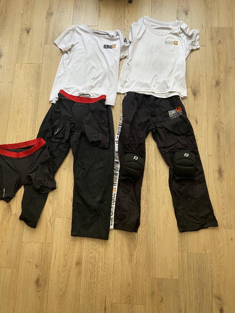 Krav Maga dames tenue M/L, Sport en Fitness, Vechtsporten en Zelfverdediging, Gebruikt, Overige, Maat L, Ophalen of Verzenden