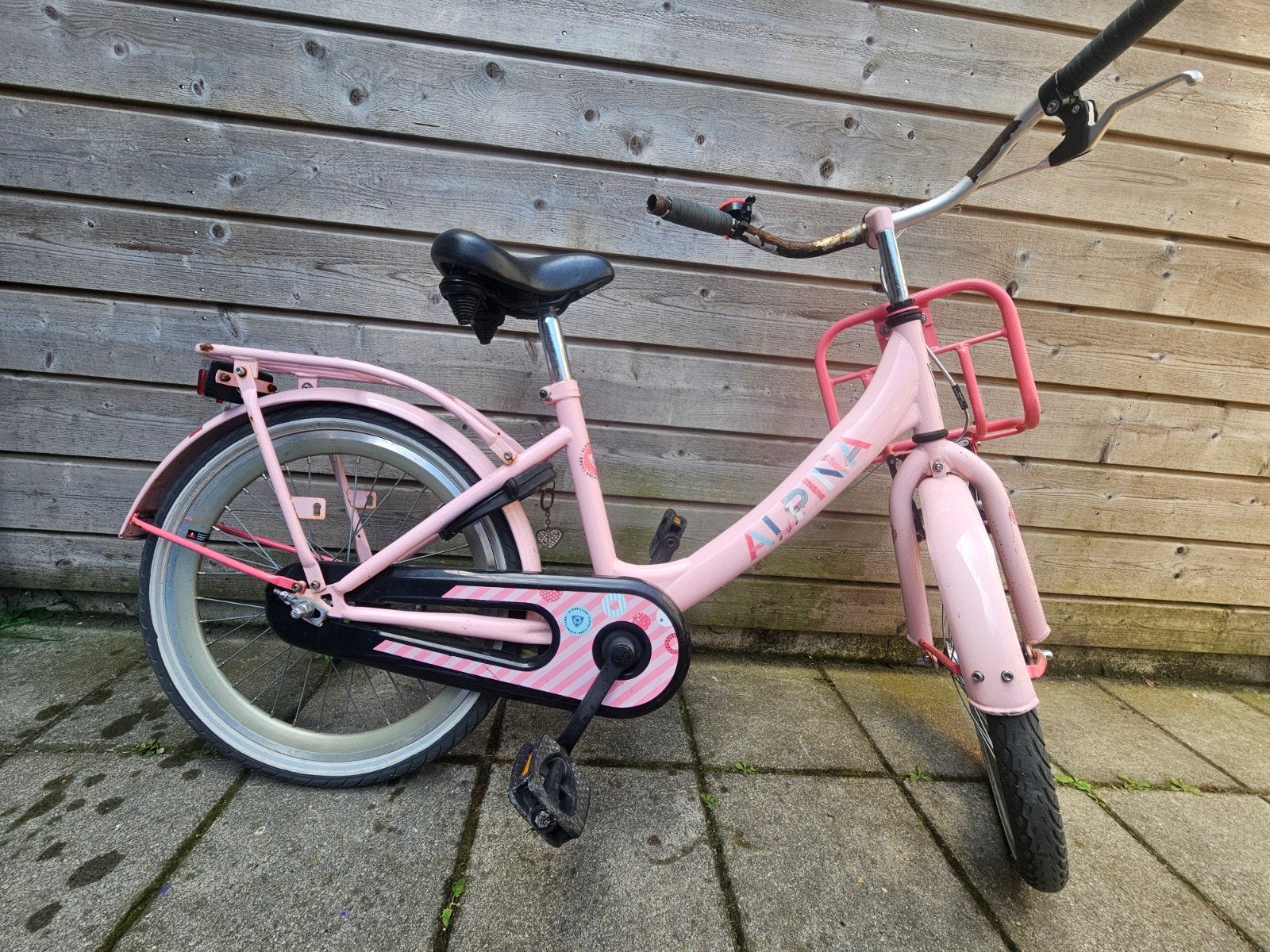 Kinderfiets 6-8 jaar - Fietst prima, kan nog een ronde mee!, Fietsen en Brommers, Ophalen of Verzenden, Gebruikt, 16 tot 20 inch