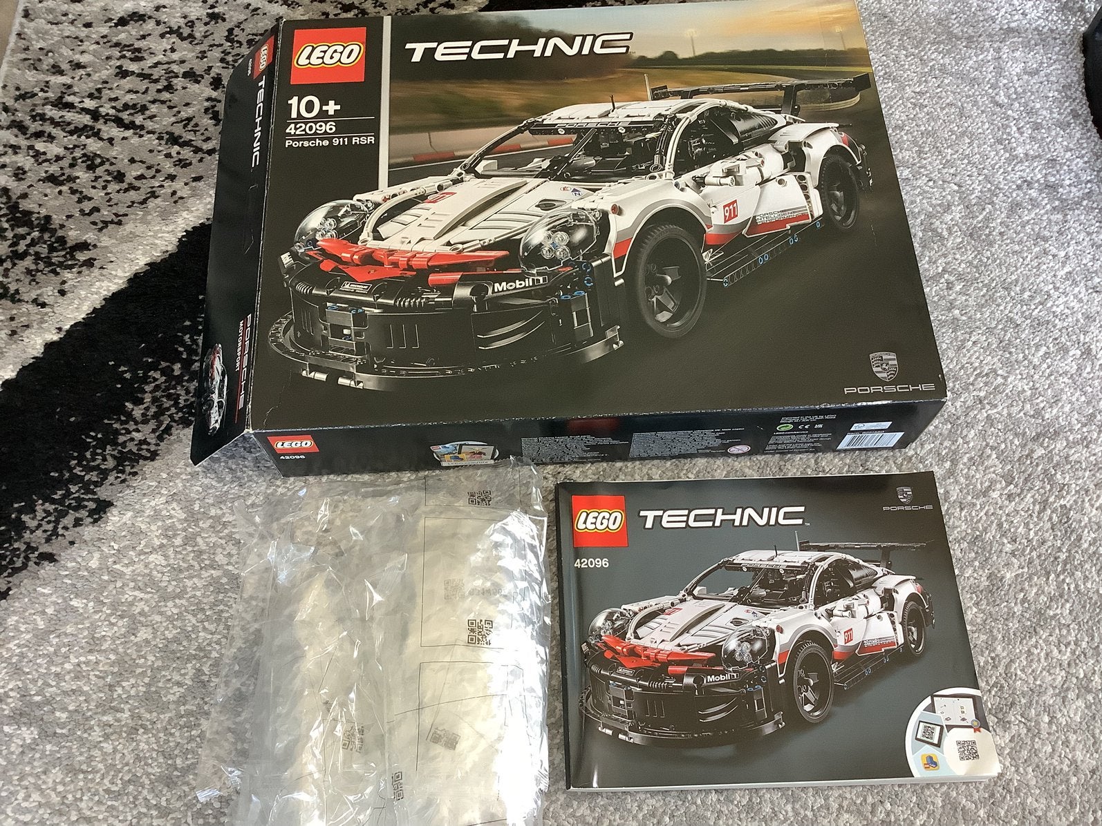 LEGO technic Porsche kompleet met doos en boekje, Auto, Groter dan 1:32, Zo goed als nieuw, Ophalen