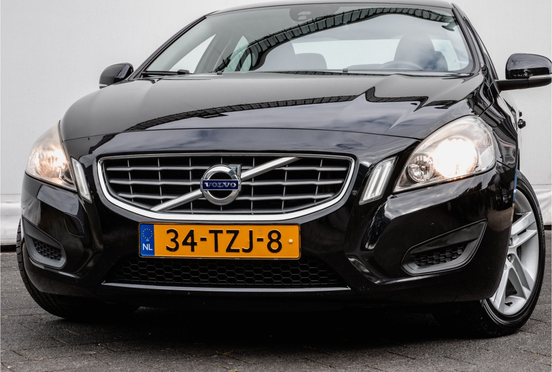 Volvo S60 1.6 T3 150pk Kinetic Trekhaak/ Cruise control/ Ful, Voorwielaandrijving, Stof, Gebruikt, 4 cilinders
