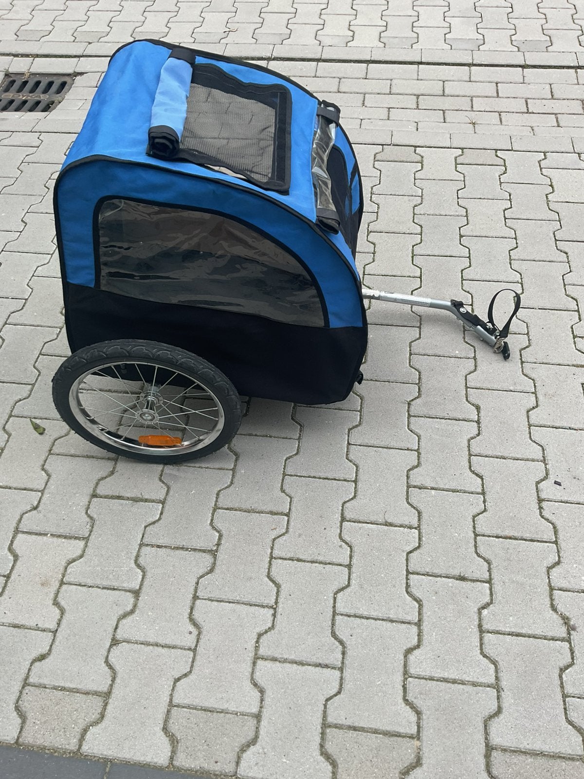 Nieuwe honden fietskar prijskaartje er nog aan met koppeling, Ophalen, Nieuw, Hondenkar, Opvouwbaar