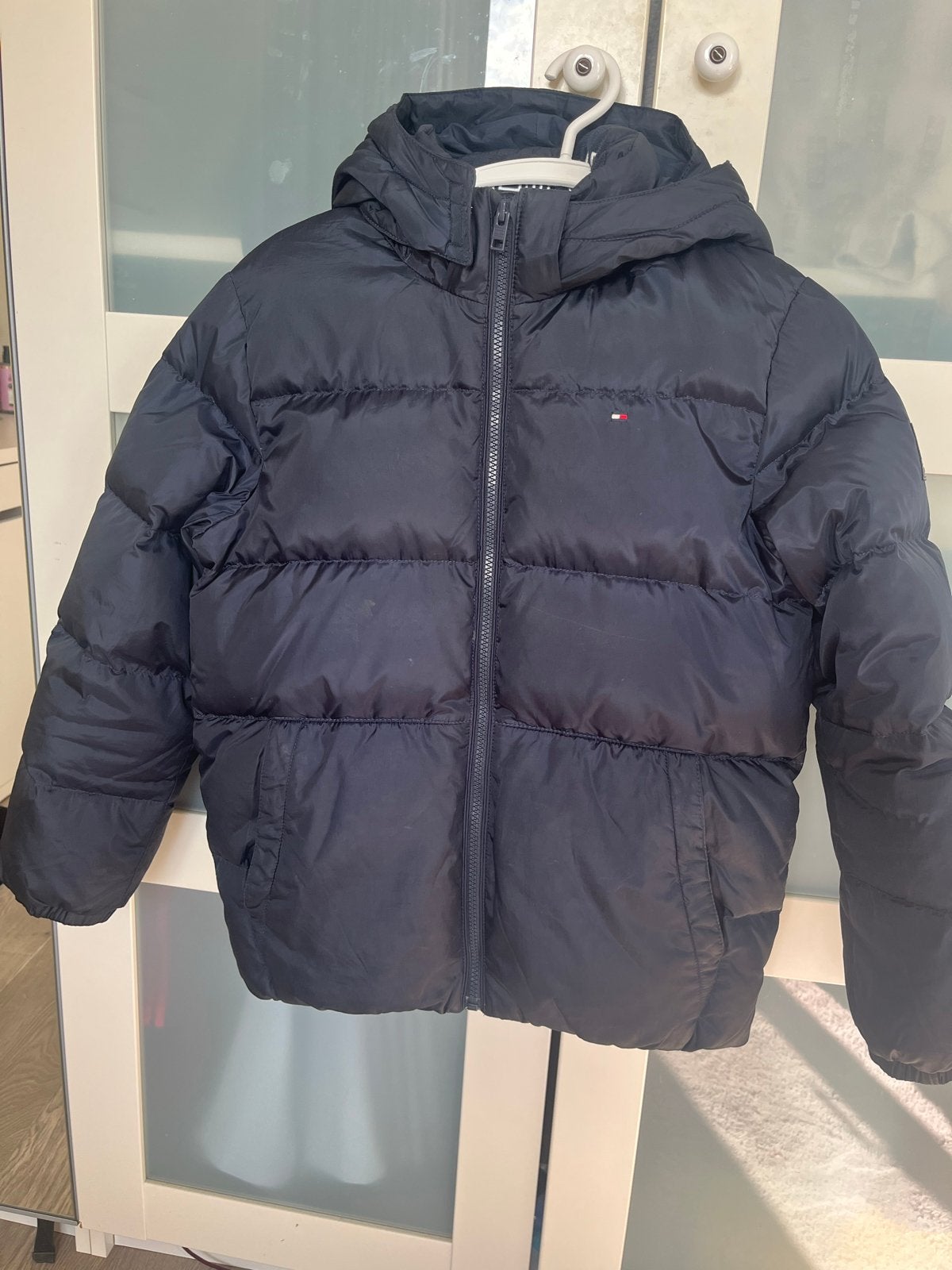 Tommy Hilfiger Puffer Jas - Donkerblauw 152, Ophalen of Verzenden, Gebruikt, Jongen of Meisje