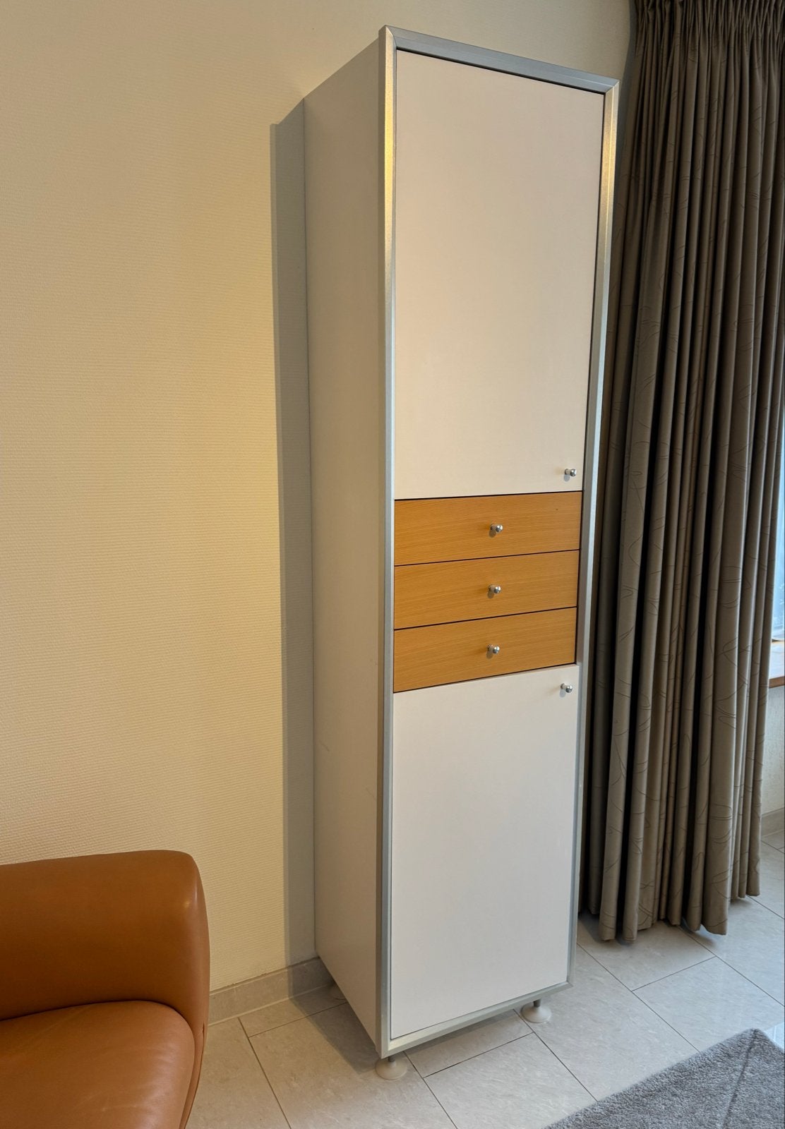 Ligne Roset Wijnkastje - Wit met Beuken Lades, Ophalen of Verzenden, Gebruikt