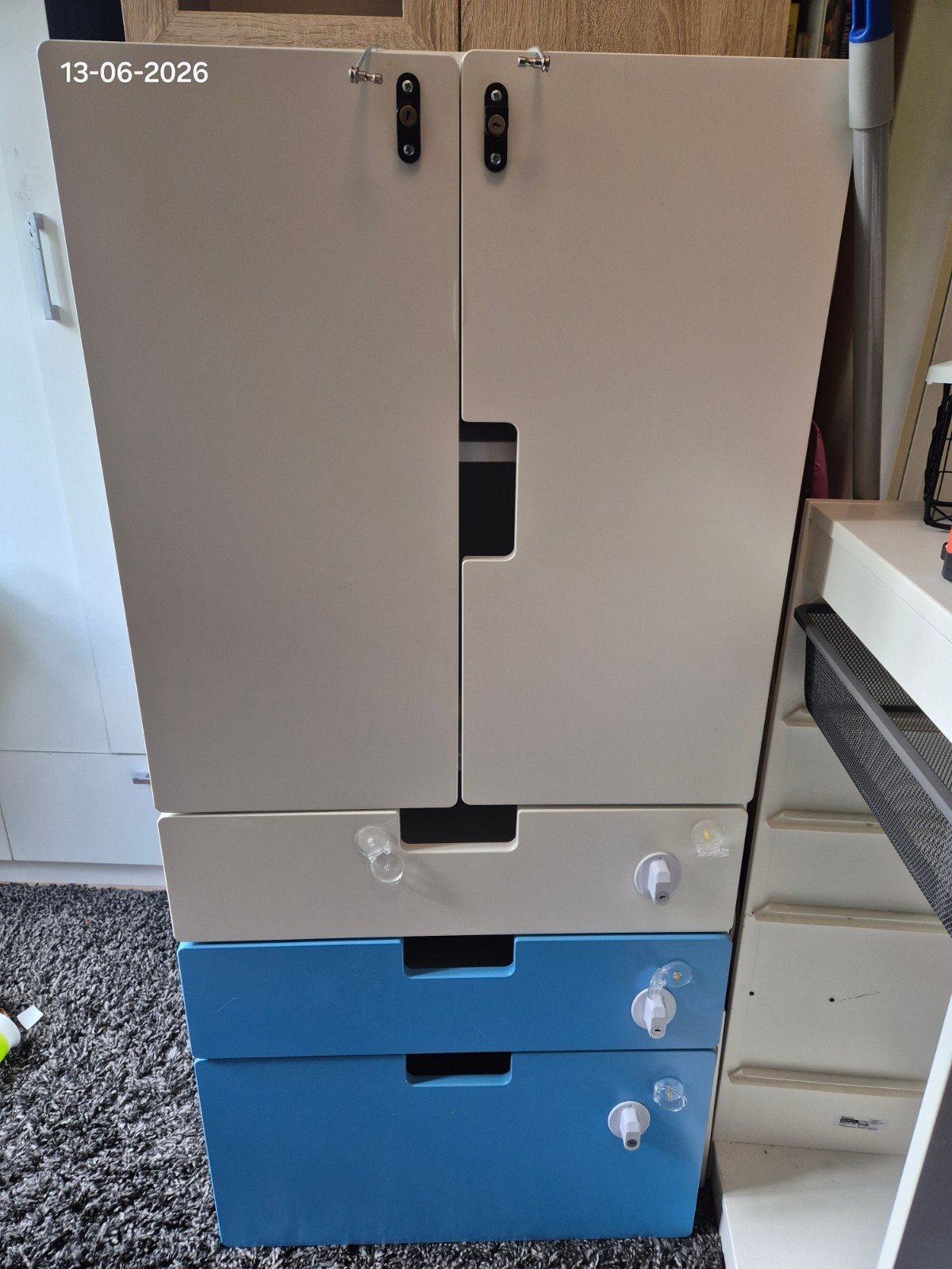 Ikea stuva kast met slotjes, Kinderen en Baby's, Kinderkamer | Commodes en Kasten, Ophalen, Gebruikt, 105 cm of meer, Minder dan 50 cm