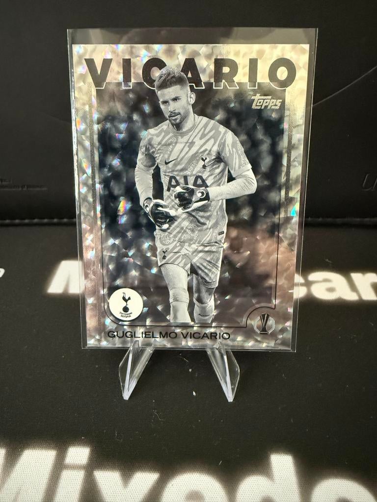 Guglielmo Vicario Topps Chrome UCL 2023/24 Refractor 043/150, Ophalen of Verzenden, Zo goed als nieuw, Plaatje
