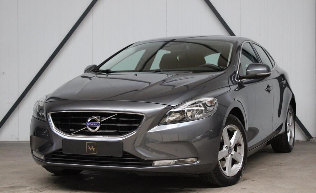 Volvo V40 1.6 T2 Momentum l Memorystoelen l Camera l PDC, Auto's, Volvo, Voorwielaandrijving, 1596 cc, Gebruikt, Zwart