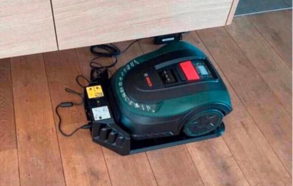 Bosch Indego S500 robotmaaier met toebehoren, Ophalen of Verzenden, Bosch, -, -