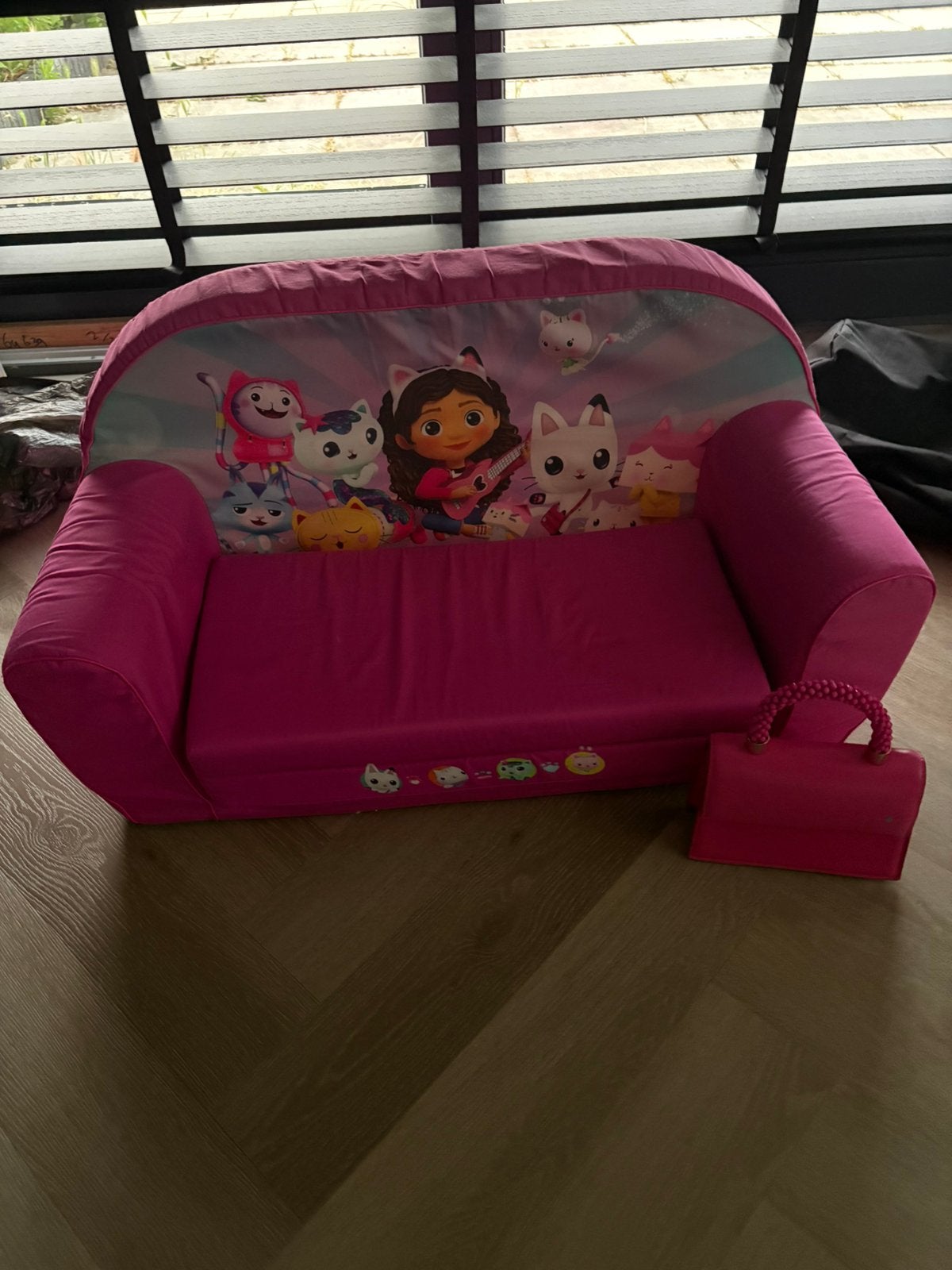 Gabby's Dollhouse Bank 2-zit - Uitklapbaar - Slaapbank, Kinderen en Baby's, Kinderkamer | Tafels en Stoelen, Ophalen, Zo goed als nieuw
