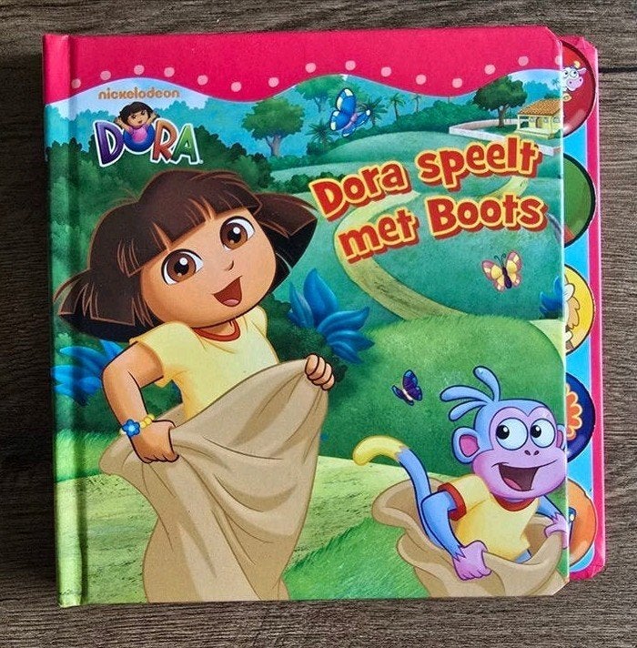 Dora speelt met Boots - Leuk kinderboekje, Boeken, Ophalen, Gelezen, 2 tot 3 jaar
