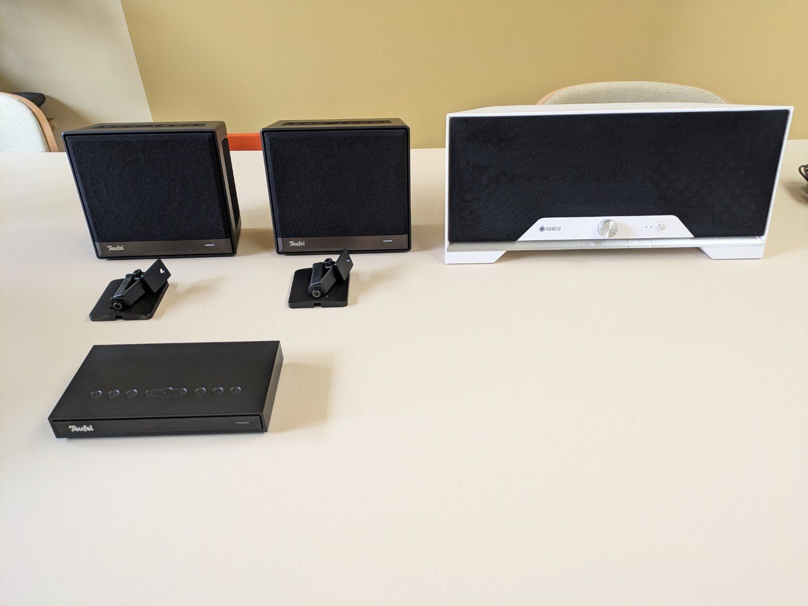 Teufel Raumfeld streaming set: Streamer, 2x One S, 1x One M, Audio, Tv en Foto, Luidsprekers, Overige merken, Speakerset, Ophalen of Verzenden