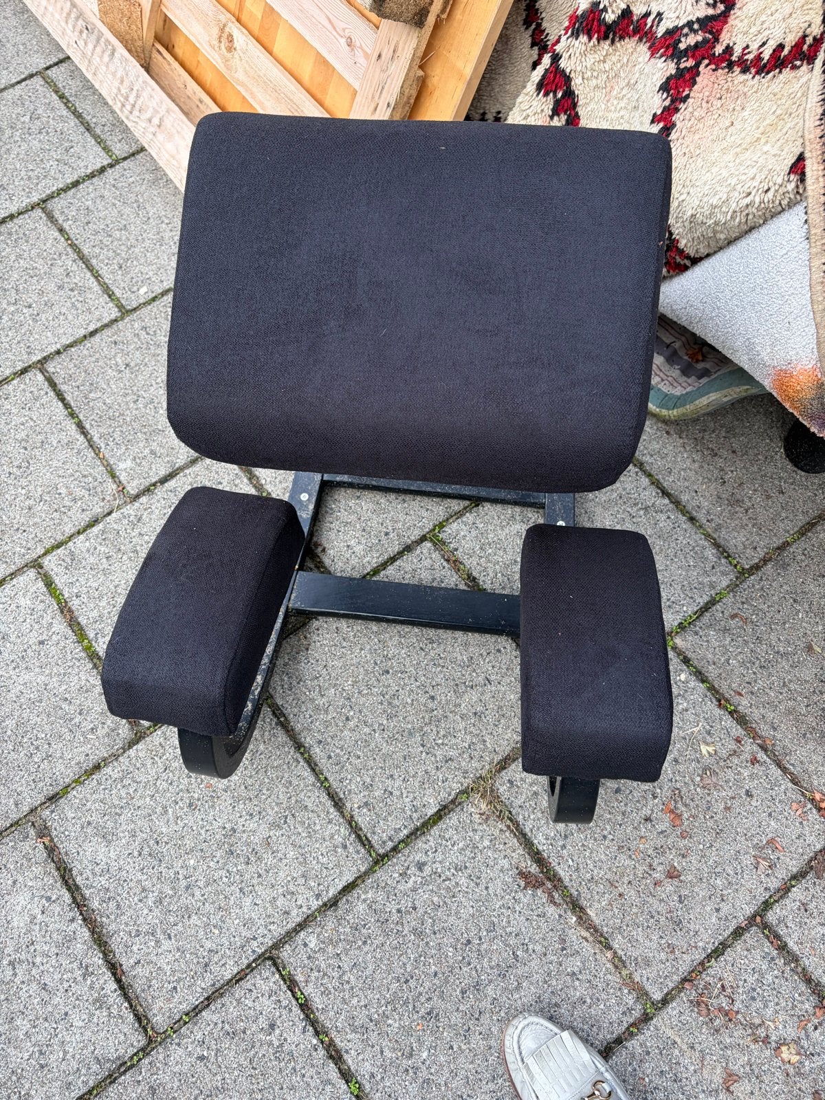JRM Ergonomische Kniestoel - Zwart Frame & Kussens, Huis en Inrichting, Ophalen of Verzenden, Gebruikt, Zwart